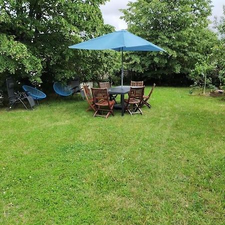 Maison Tout Confort Avec Piscine Saint-Benoit-du-Sault Exteriör bild