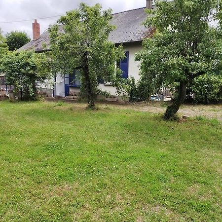 Maison Tout Confort Avec Piscine Saint-Benoit-du-Sault Exteriör bild
