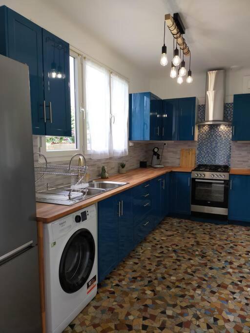 Maison Tout Confort Avec Piscine Saint-Benoit-du-Sault Exteriör bild