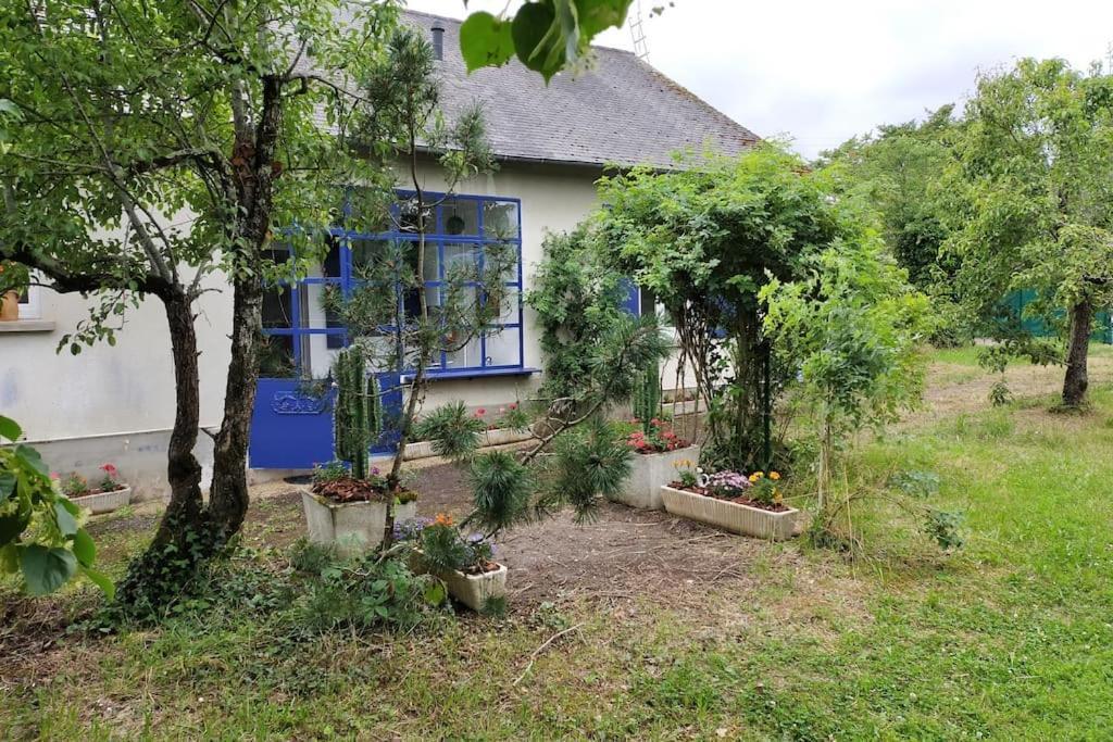 Maison Tout Confort Avec Piscine Saint-Benoit-du-Sault Exteriör bild