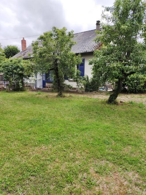 Maison Tout Confort Avec Piscine Saint-Benoit-du-Sault Exteriör bild