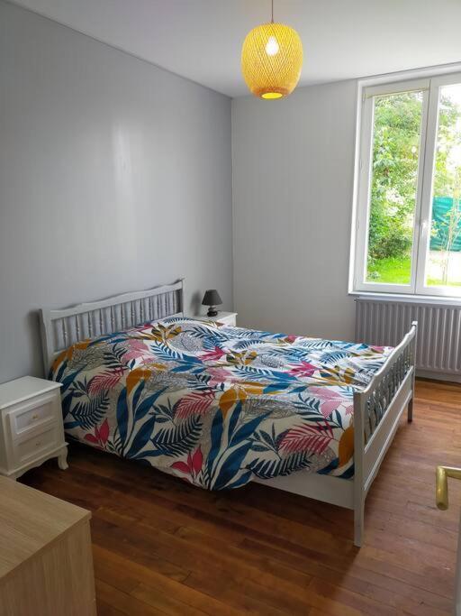 Maison Tout Confort Avec Piscine Saint-Benoit-du-Sault Exteriör bild